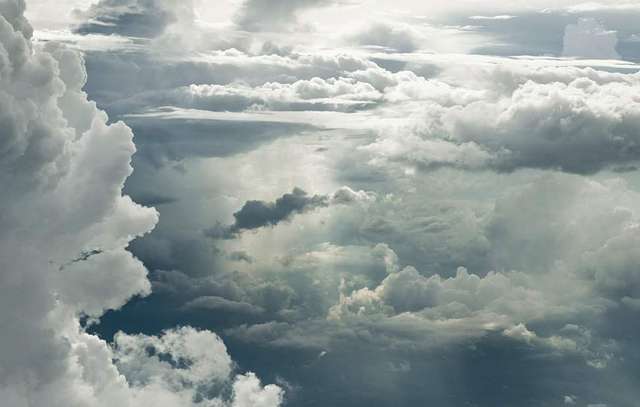 Як виглядають хмари на висоті шість тисяч метрів- фото 262107