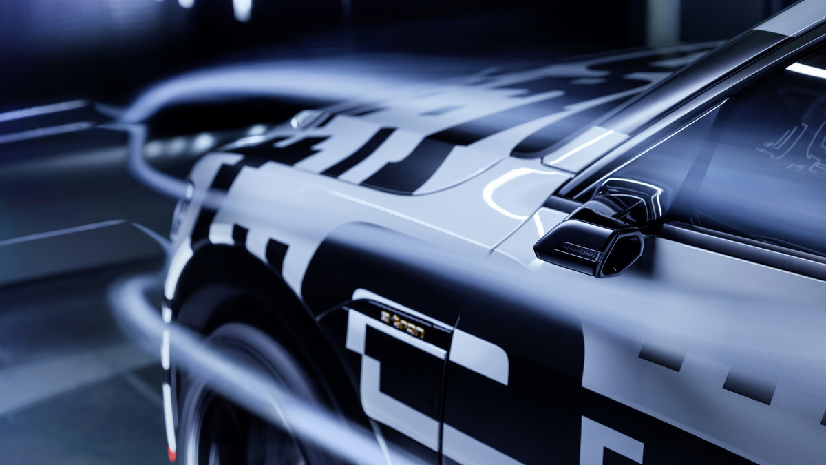 Роботу віртуальних дзеркал електрокросовера Audi e-tron зняли на відео - фото 1
