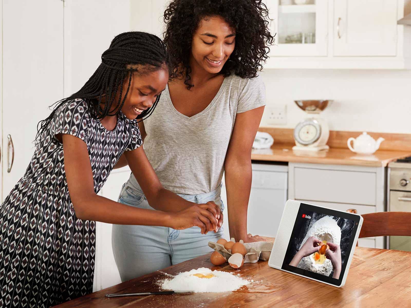 Lenovo анонсувала пристрій Smart Display з Google Assistant