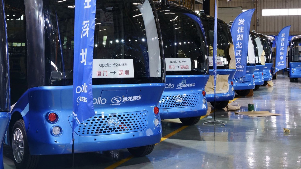 У 2019 році безпілотні автобуси з'являться на дорогах Японії - фото 1