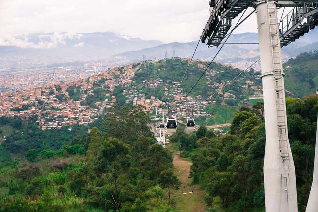 Чарівна подорож колумбійським містом Медельїн - фото 261434
