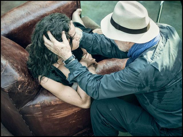 Як відбувалася зйомка календаря Pirelli 2019 з Сергієм Полуніним і Джіджі Хадід - фото 265728