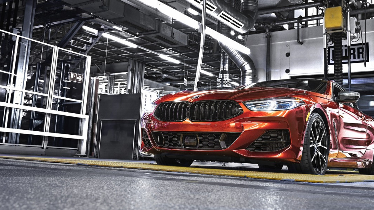 Компанія BMW запустила виробництво нового купе 8 серії - фото 1