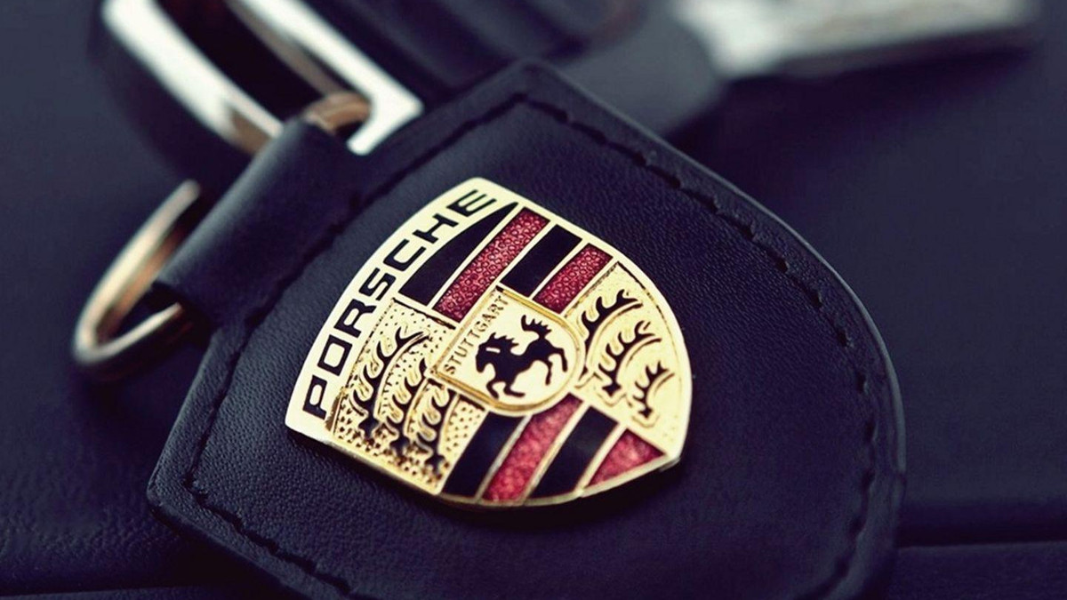 Porsche Project Gold покажуть 24 серпня - фото 1