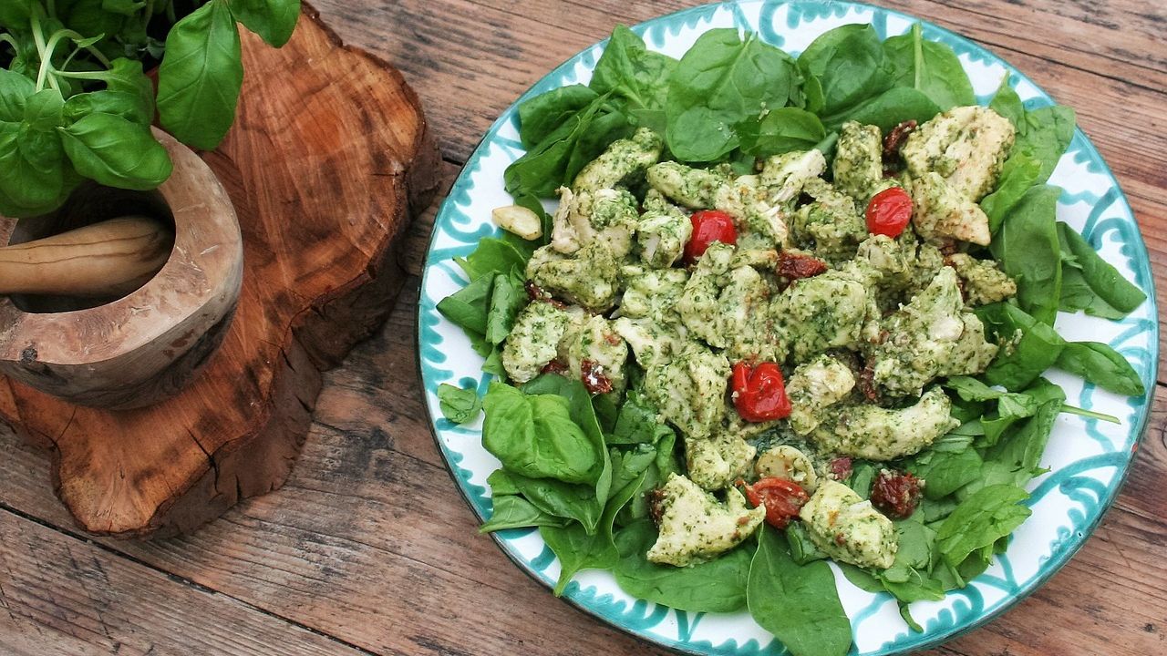 У шпинату є купа корисних властивостей - фото 1