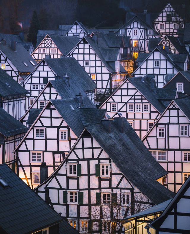 Талановитий британець надихає своїми мандрами - фото 264554