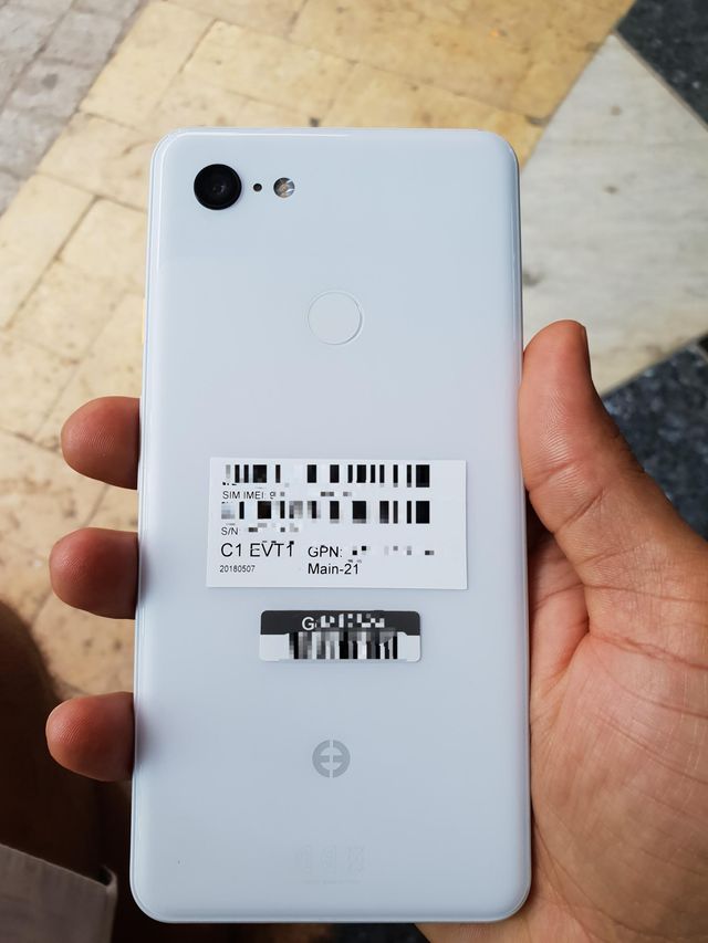 З'явилися живі фото Google Pixel 3 XL - фото 266621