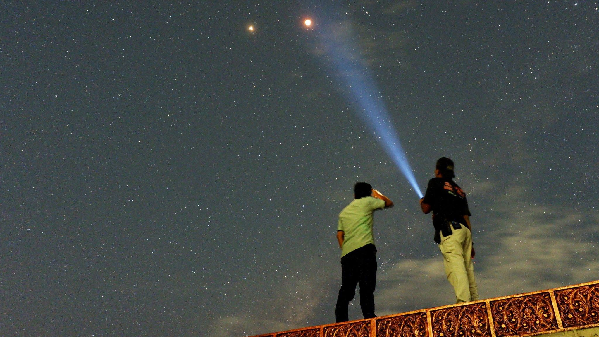Марс максимально наблизився до Землі: відео великого протистояння планет