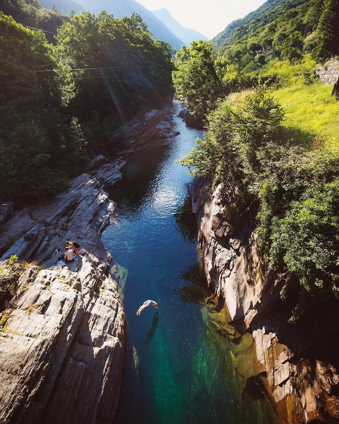 Відомий фотограф показує особливу красу мандрів: неймовірні кадри