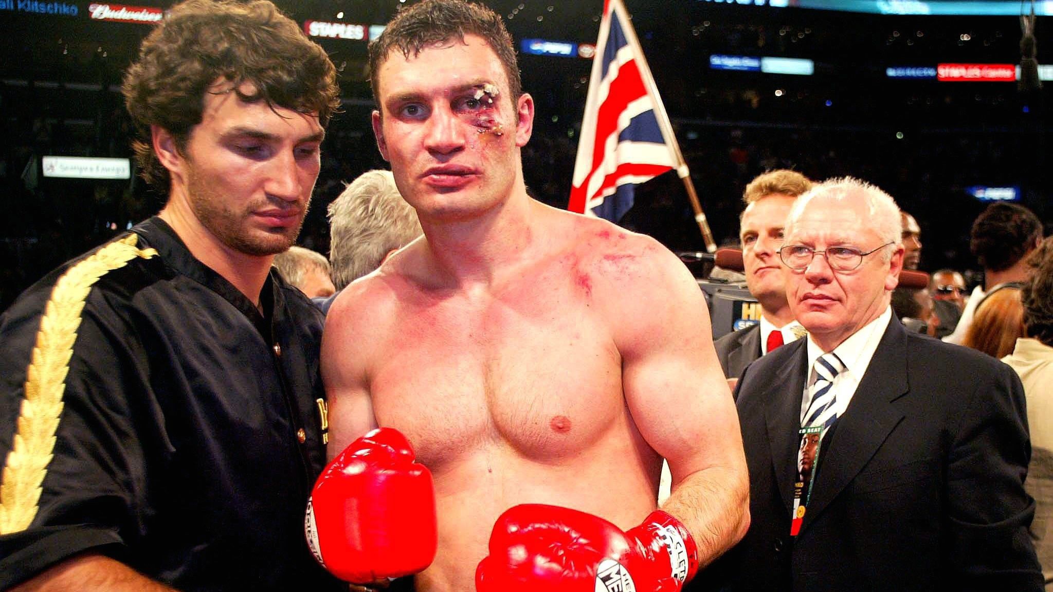 Віталій Кличко програв Ленноксу Льюїсу - фото 1