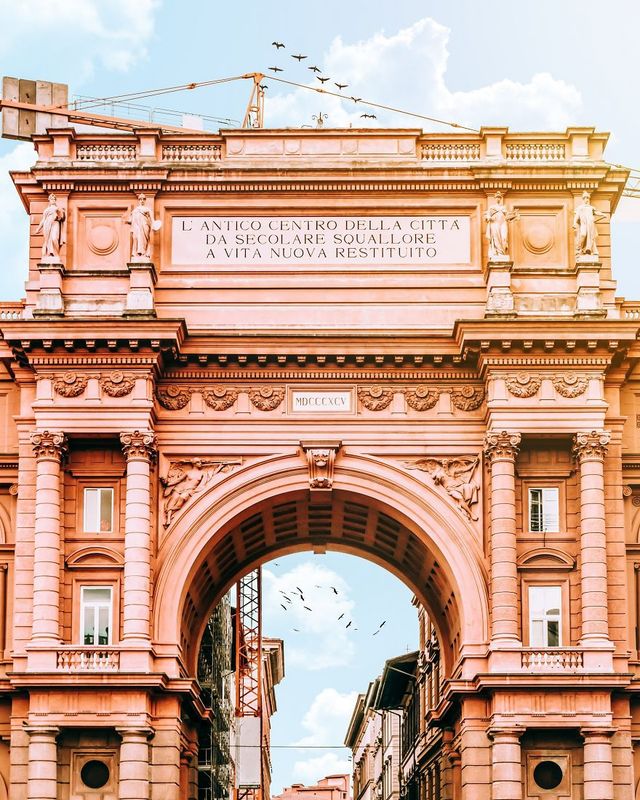 Фотограф показав чарівну подорож до Італії: яскраві кадри - фото 260420