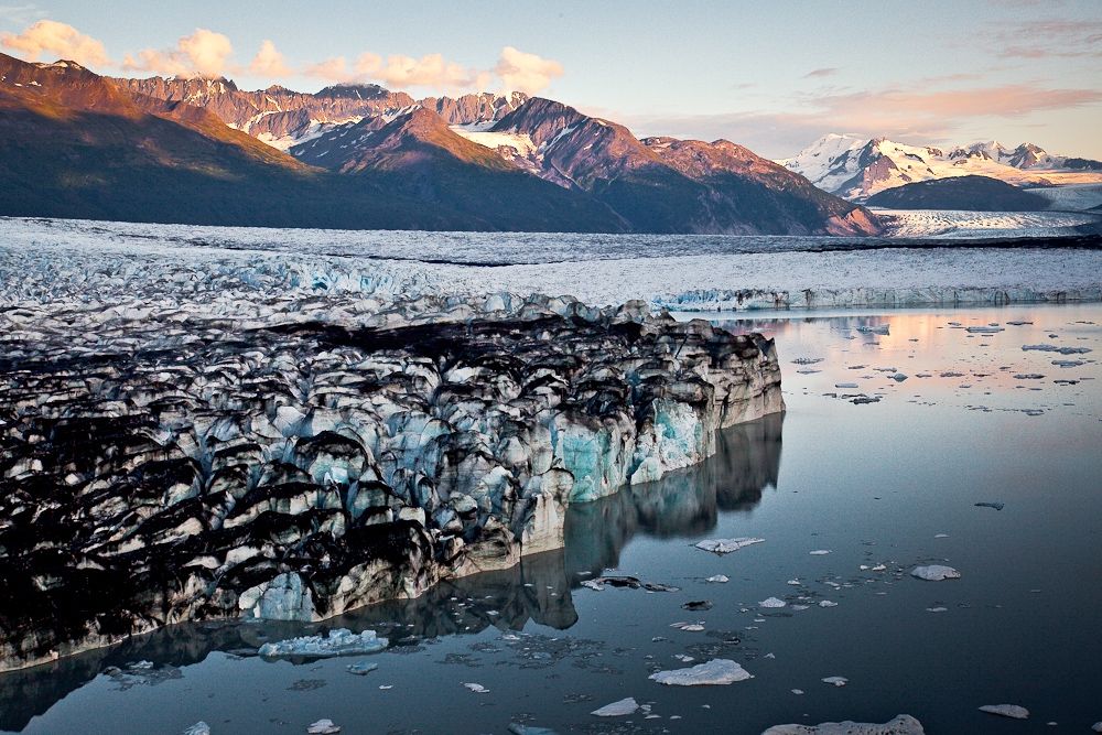 У National Geographic показали політ над Аляскою: ефектне відео