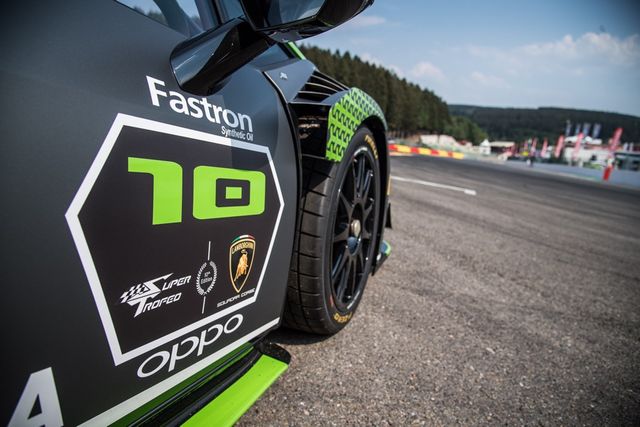 Спортивний Lamborghini Huracan отримав особливу версію - фото 265745