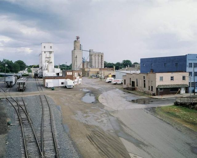 Незвично пусті вулички американського містечка- фото 266536