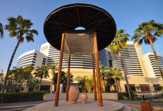 Усередині цього унікального готелю – справжні джунглі- фото 264487