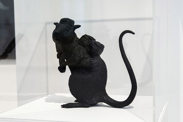 У Лондоні показали найкращі роботи Бенксі - фото 262708