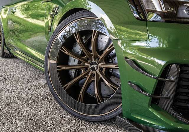 Власникам 'заряджених' Audi запропонували колеса за ціною популярного кросовера - фото 266199