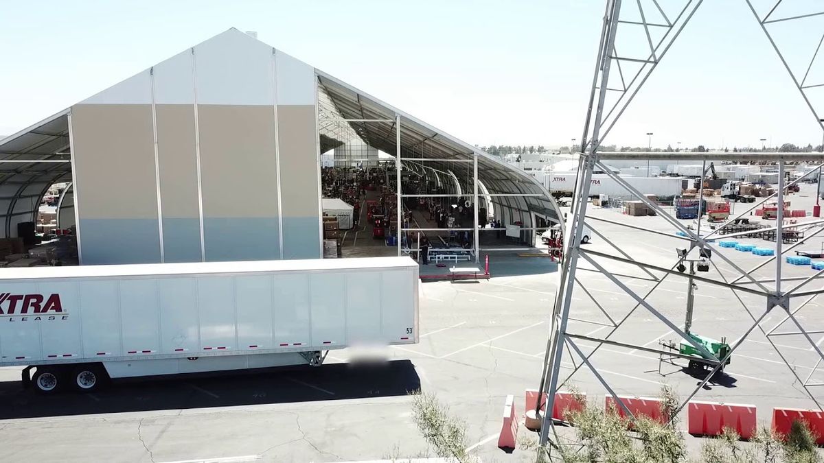 Блогер показав завод Tesla за допомогою дрона: відеофакт - фото 1