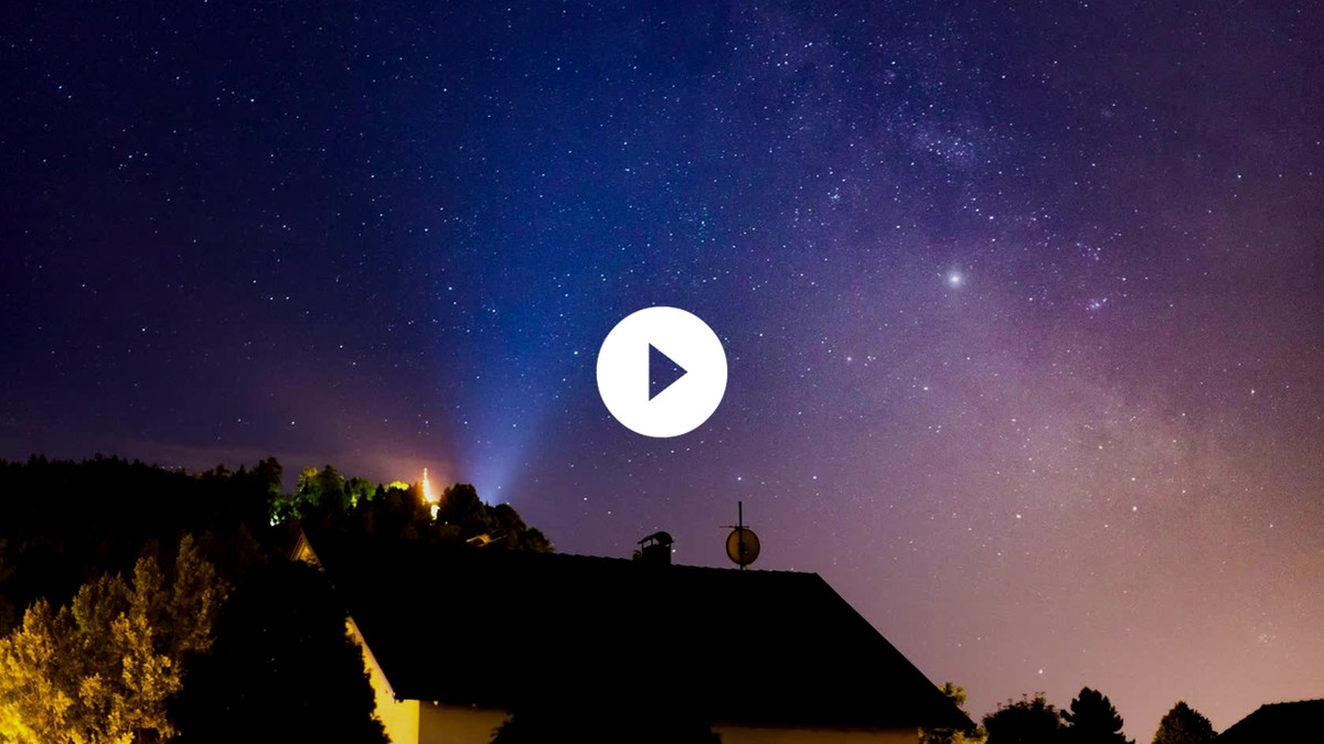 Відео з нічним небом вразило користувачів, і ось чому - фото 1