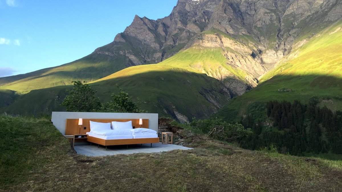 В Альпах звели незвичайний готель без стін