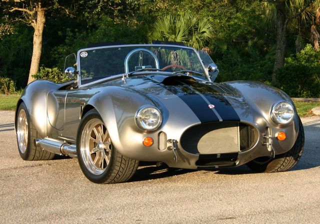 Shelby Cobra 427 зразка 1966 року є в колекції гонщика - фото 265511
