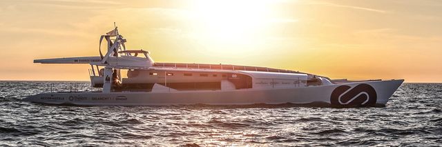 Toyota відправила в тривале плавання незвичайний човен - фото 261275