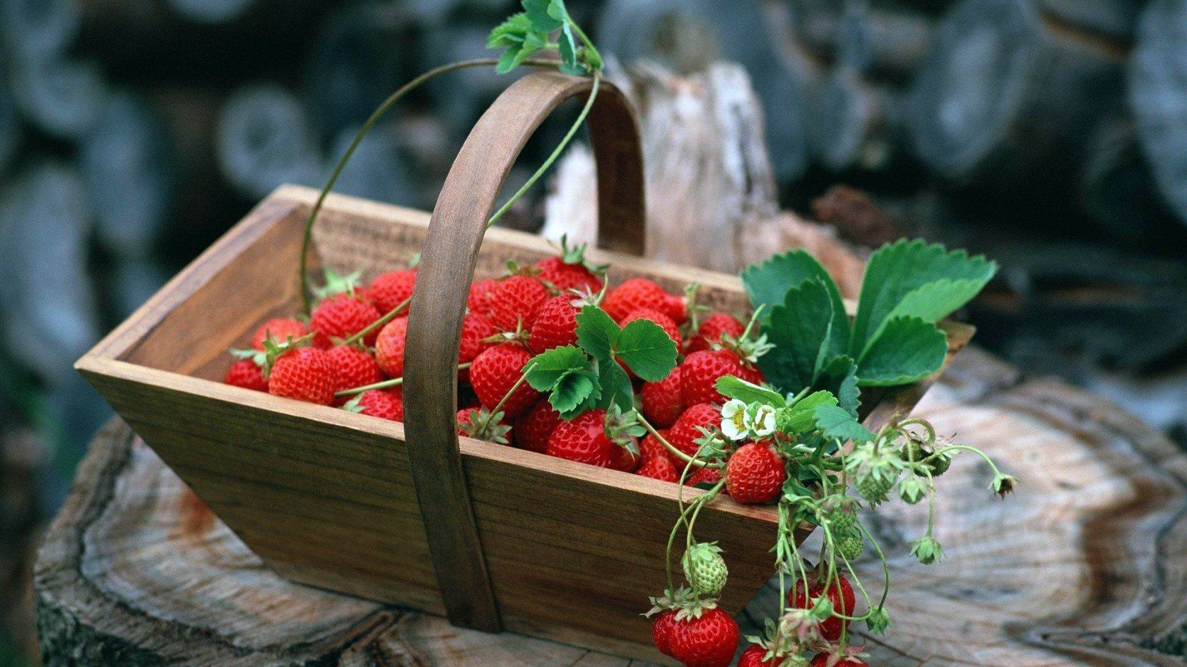 Названо ягоду, яка найкраще очищує організм