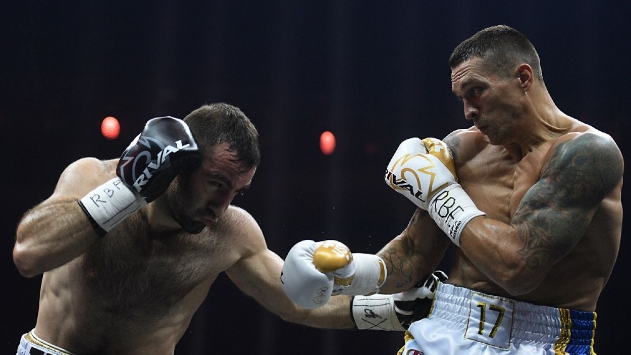 Скільки ударів завдав Усик у бою з Гассієвим