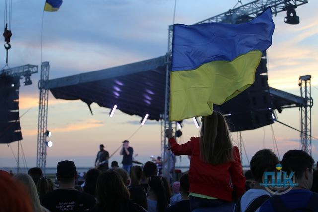 'Бумбокс' виступив на адмінмежі з Кримом - фото 264570