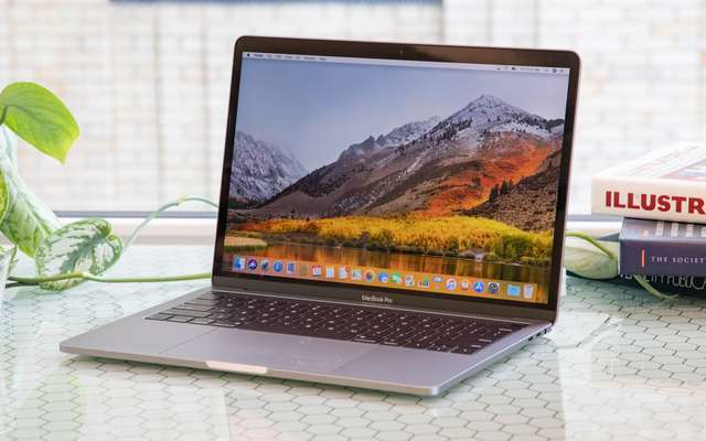 У MacBook Pro 2018 переробили конструкцію клавіатури - фото 264293