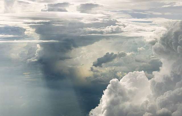 Як виглядають хмари на висоті шість тисяч метрів- фото 262110
