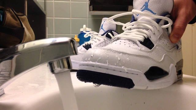 Мийні засоби для кросівок - фото 265563