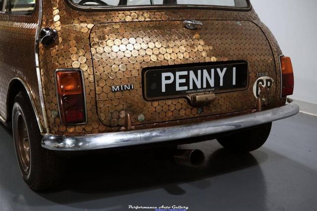 У США продають унікальне авто The Beatles- фото 270592