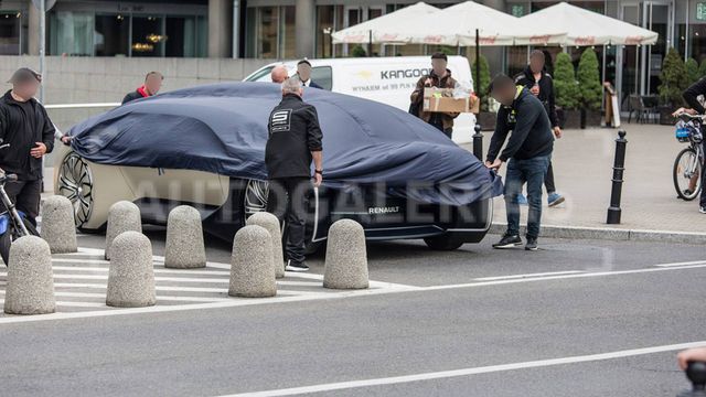Новий концепт-кар Renault застали на вулицях Варшави - фото 272764