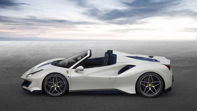 Ferrari 488 Pista Spider дебютував у США - фото 272488