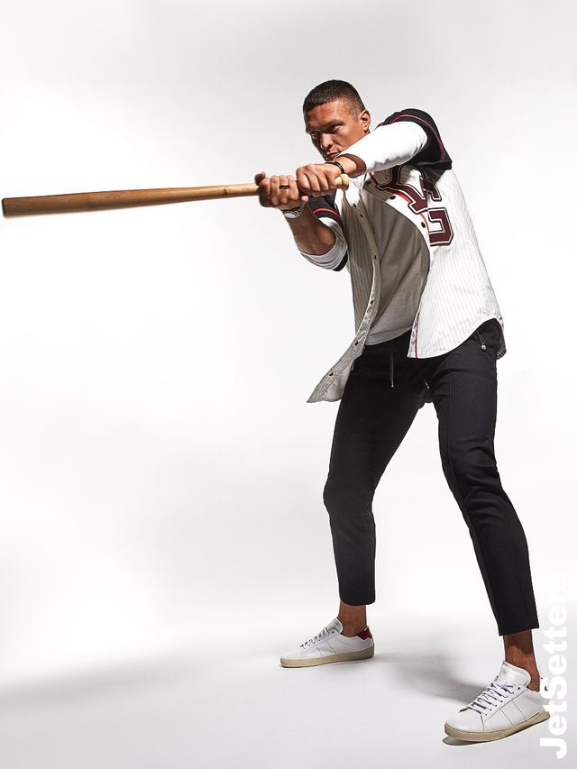 Олександр Усик у брутальній фотосесії - фото 272102