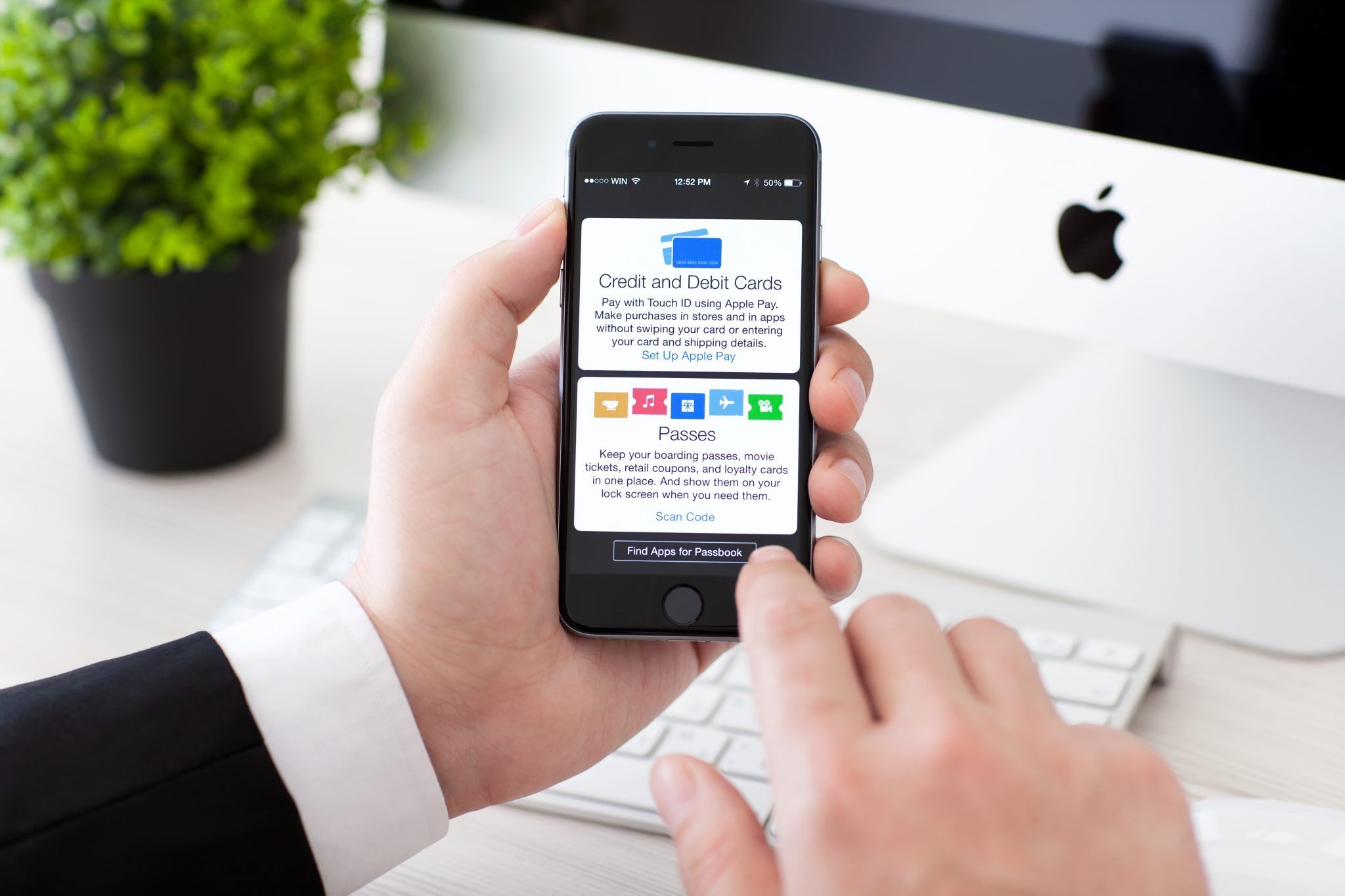 Apple Pay: до платіжної системи долучився найбільший банк України