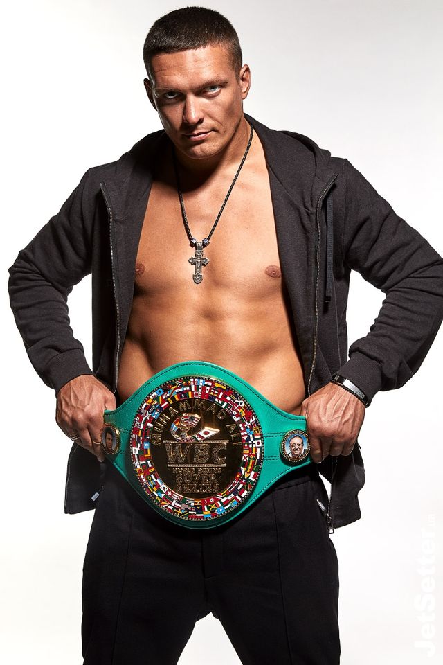 Олександр Усик у брутальній фотосесії - фото 272105