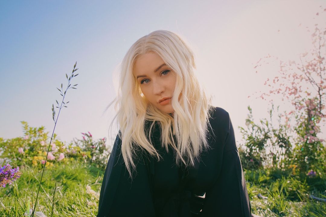 Не ідеальна, але справжня: Агілера роздягалась для нової зйомки (18+)