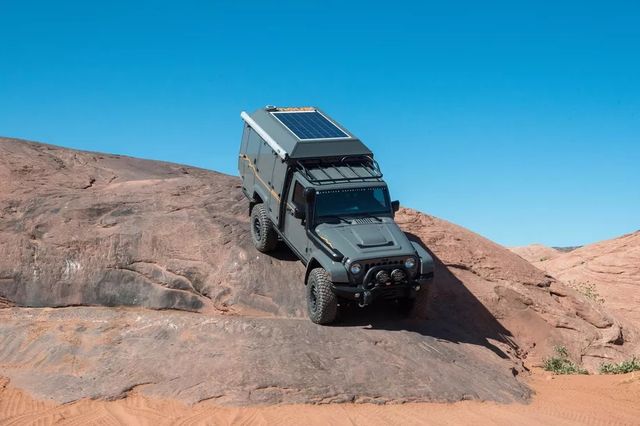 Jeep Wrangler перпетворили у будинок на колесах - фото 268842