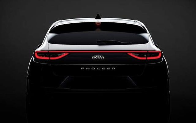 Перший офіційний знімок машини - фото 273052