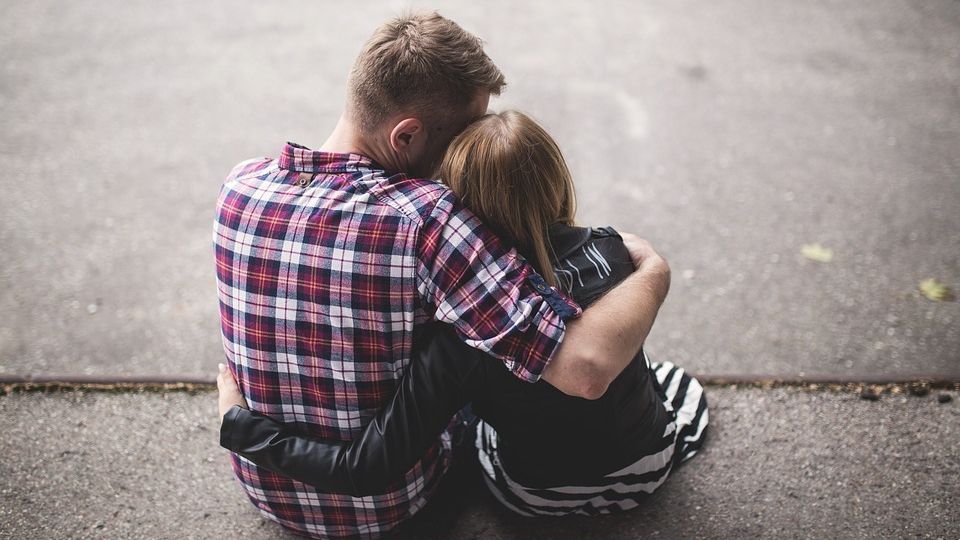 Ці 36 запитань допоможуть вам зблизитися з партнером