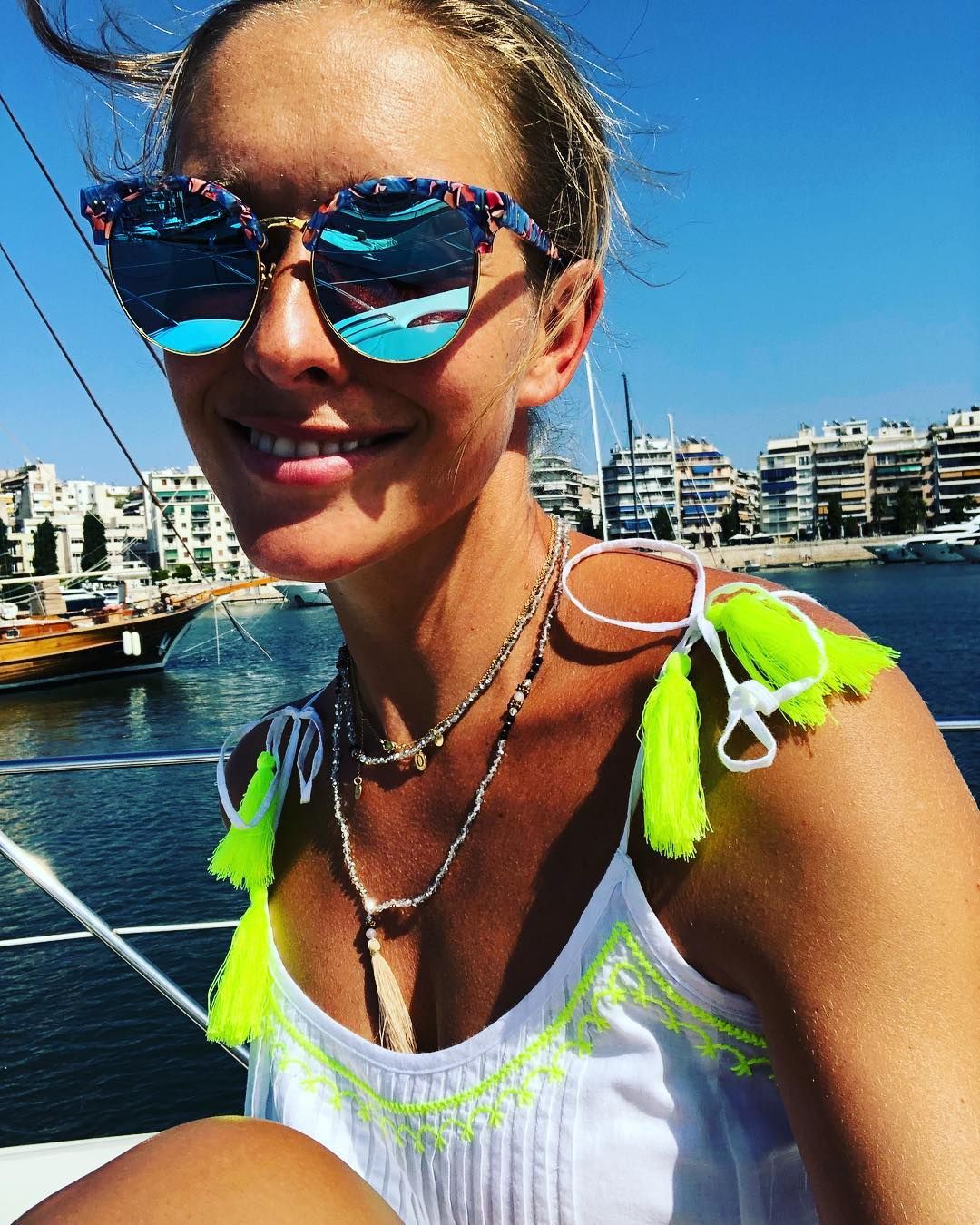 Ніжна Катя Осадча у розкішній сукні вразила фанатів