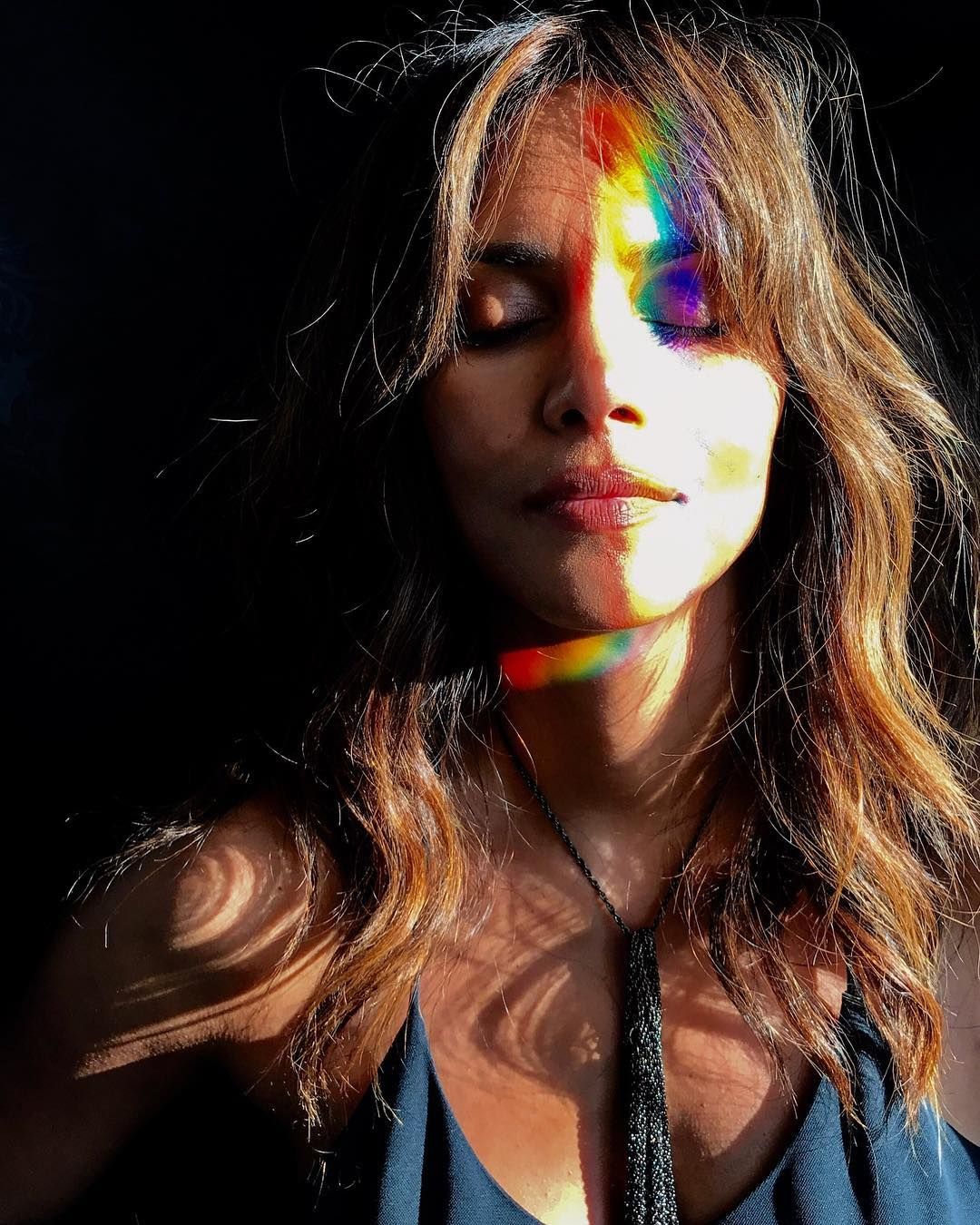 51-річна Холлі Беррі вразила своїм тілом - фото 1