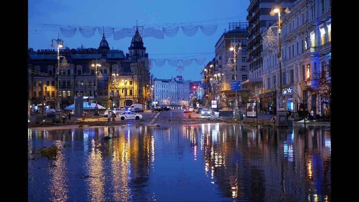 Київ після "апокаліптичної" грозової ночі : фоторепортаж з мережі