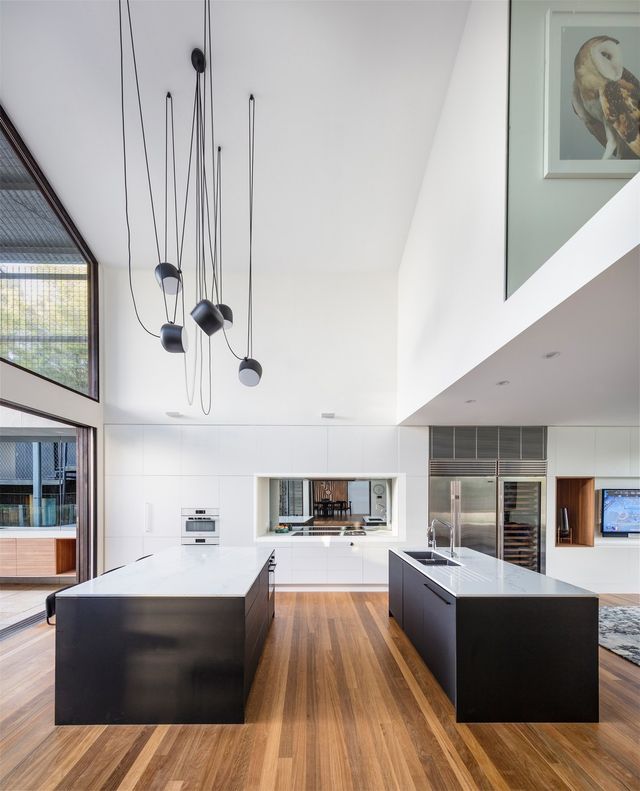 В Астралії звели дім зі струмком - фото 269363