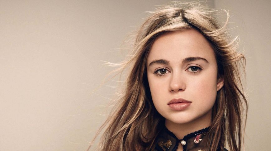 Внучка британської королеви публічно оголилася: фотофакт (18+)