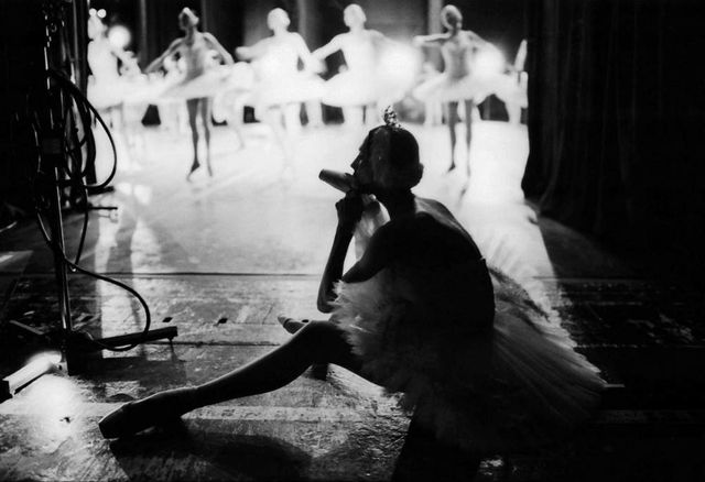 Фотограф показав життя балерин за лаштунками- фото 273087
