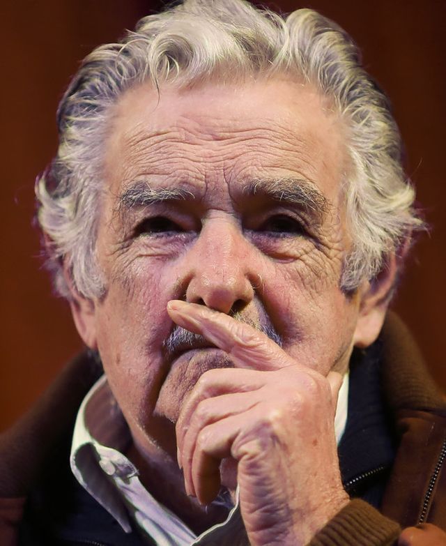 Найбідніший президент світу відмовився від пенсії - фото 271212