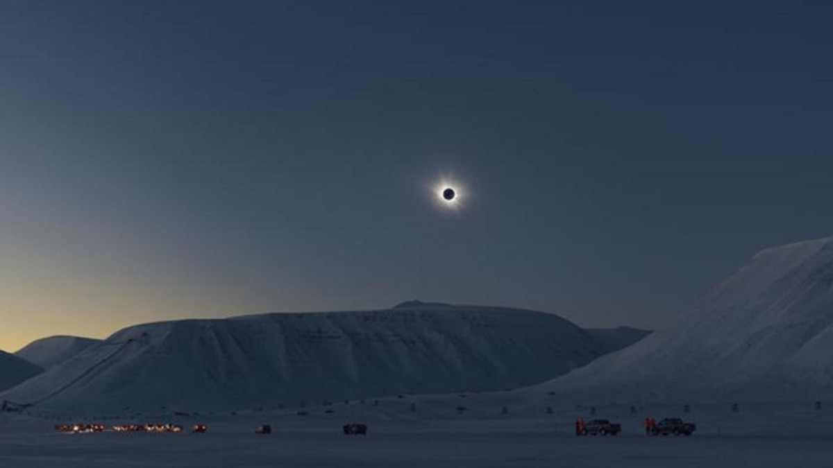 Сонячне затемнення 11 серпня - фото 1